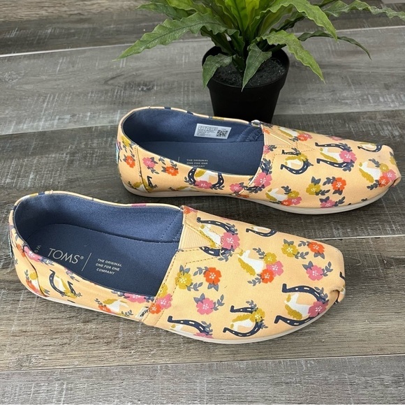 Toms Alpargata Apricot Floral Horses Lucky Horseshoe Flat  Size Women’s 9 - Picture 3 of 7